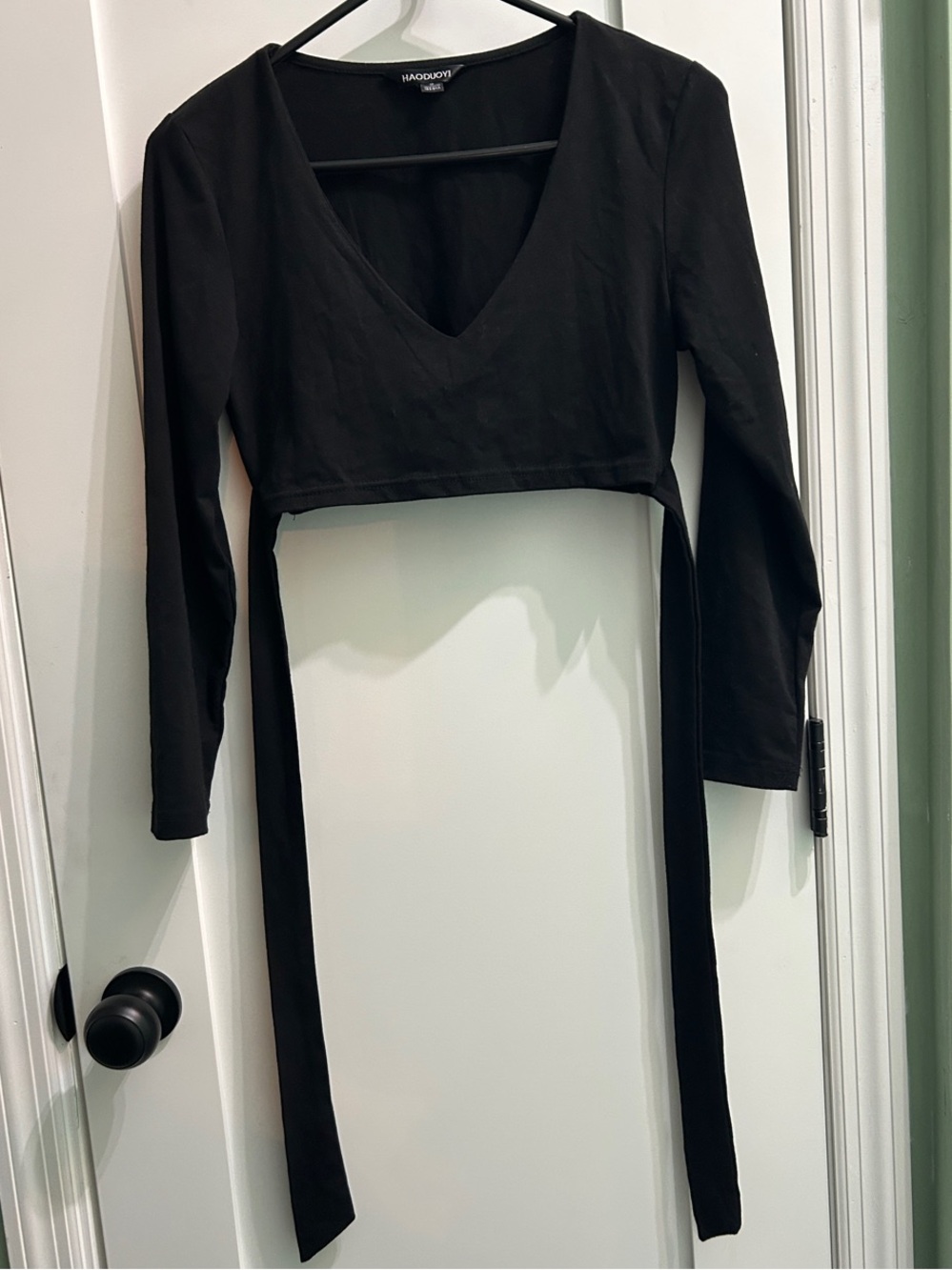 HAODUOYI Black Long-Sleeve Crop Wrap Top